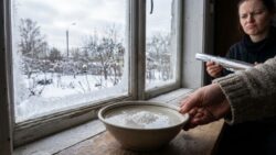 Trick with a bowl of salty water on the windowsill in winter: as effective as aluminum foil in summer and dividing opinions